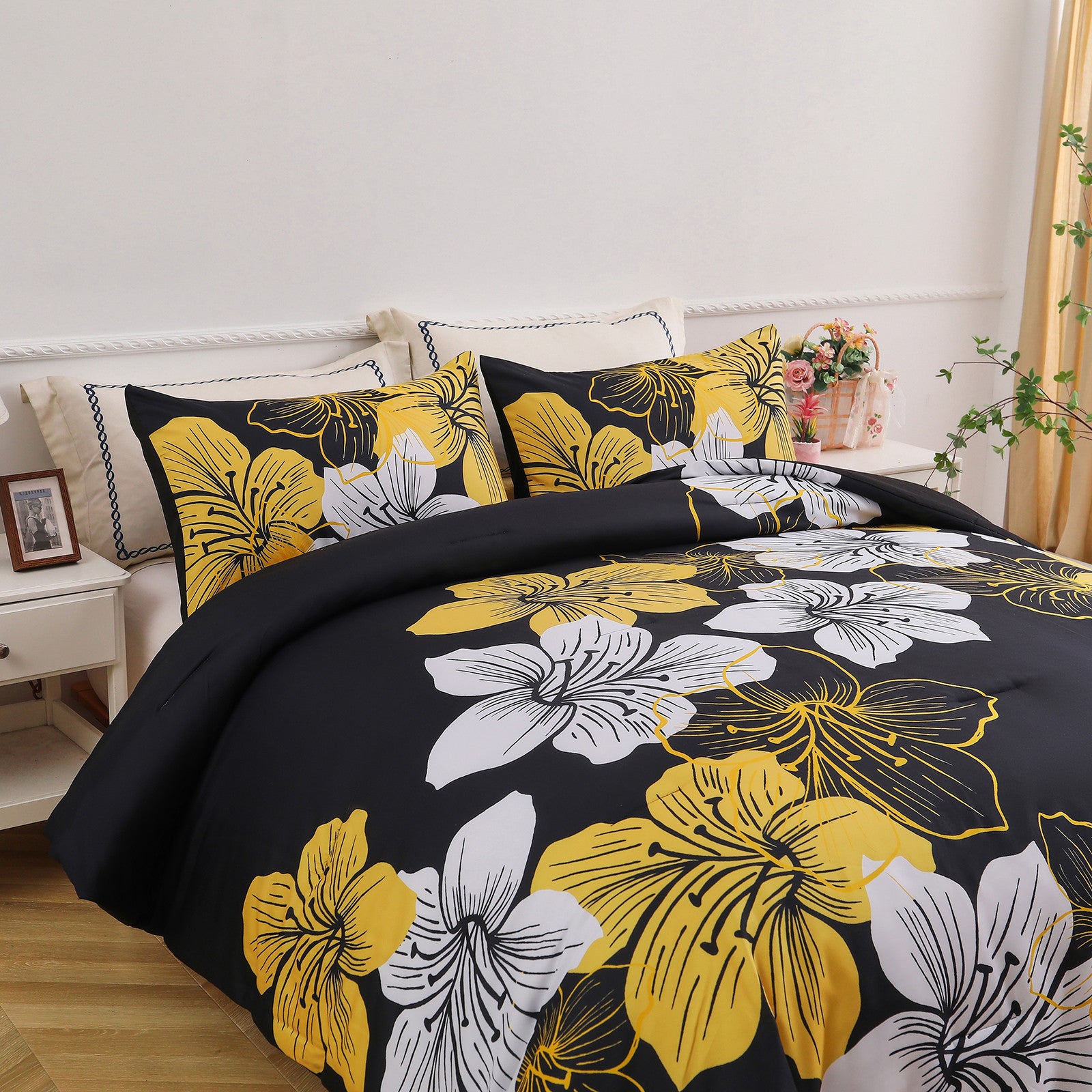 King Comforter Set, Black/Gold Floral 3-Piece Bedding, Soft Microfiber for All Seasons