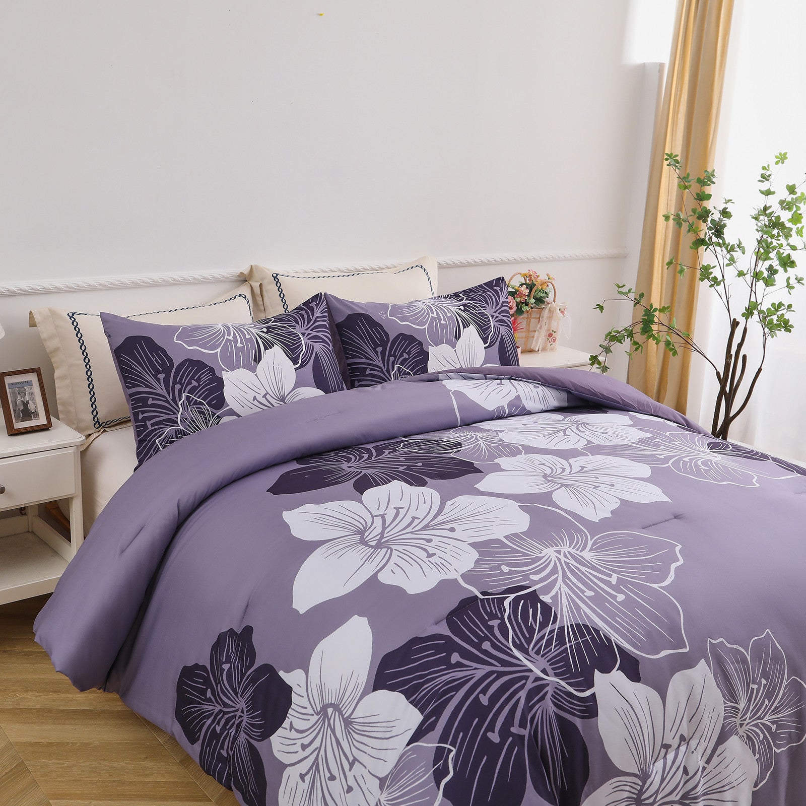 King Comforter Set, Dark Purple Floral 3-Piece Bedding, Soft Microfiber for All Seasons