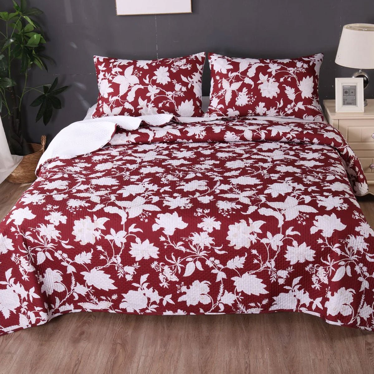 Spring Red 3 Pcs Bamboo Blend Ultrosonic Reversible Comforter Set King - Home & Garden > Bathroom Accessories - Bedzy Australia