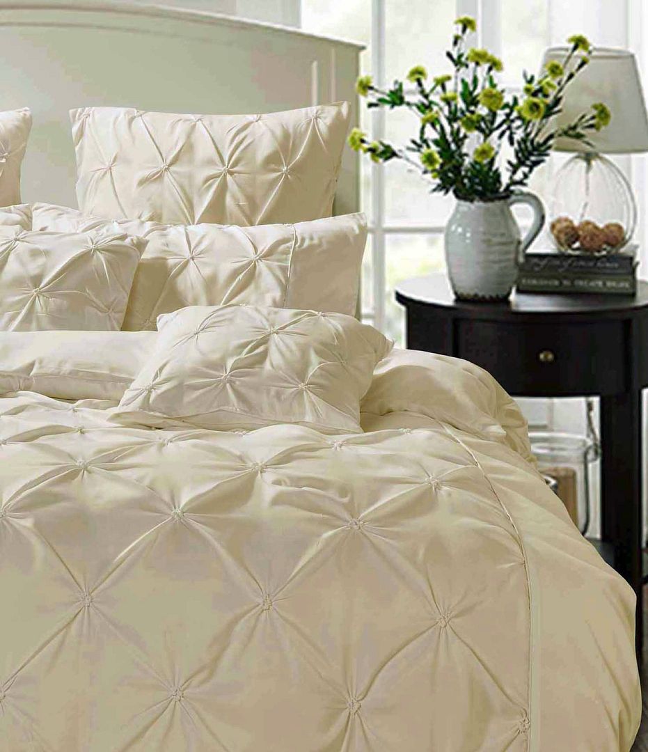 Diamond Pintuck King Size Quilt/Doona/Duvet Cover Set - Beige - Home & Garden > Bedding - Bedzy Australia