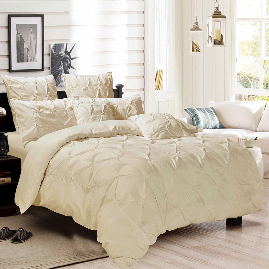 Diamond Pintuck Super King Size Quilt/Doona/Duvet Cover Set - Beige - Home & Garden > Bedding - Bedzy Australia