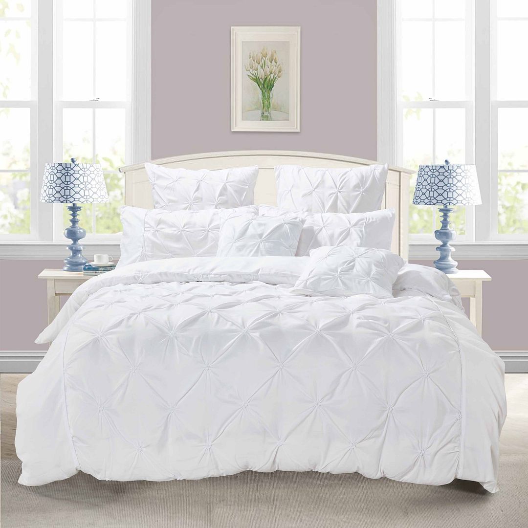 Diamond Pintuck Double Size White Duvet Doona Quilt Cover Set - Home & Garden > Bedding - Bedzy Australia